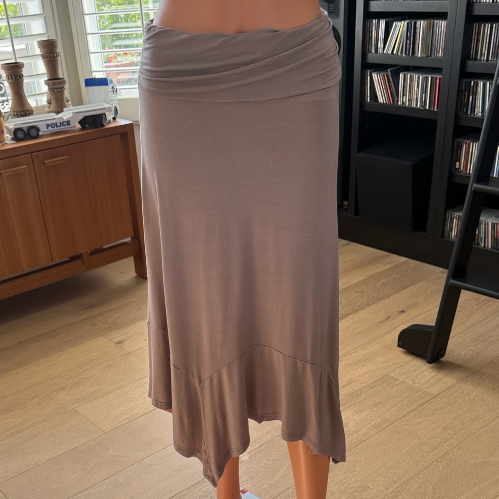 High-Low Flared Skirt in Taupe